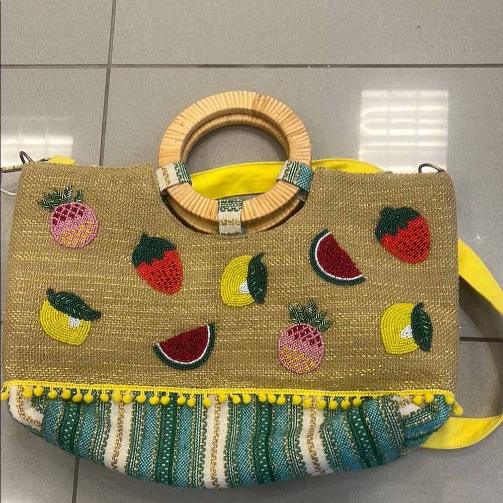 America & beyond straw bag